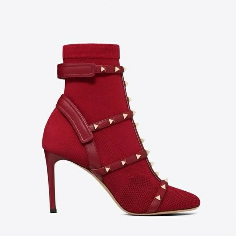 Valentino Garavani Rockstud Ankle Boots In Burgundy - Red - Garnet